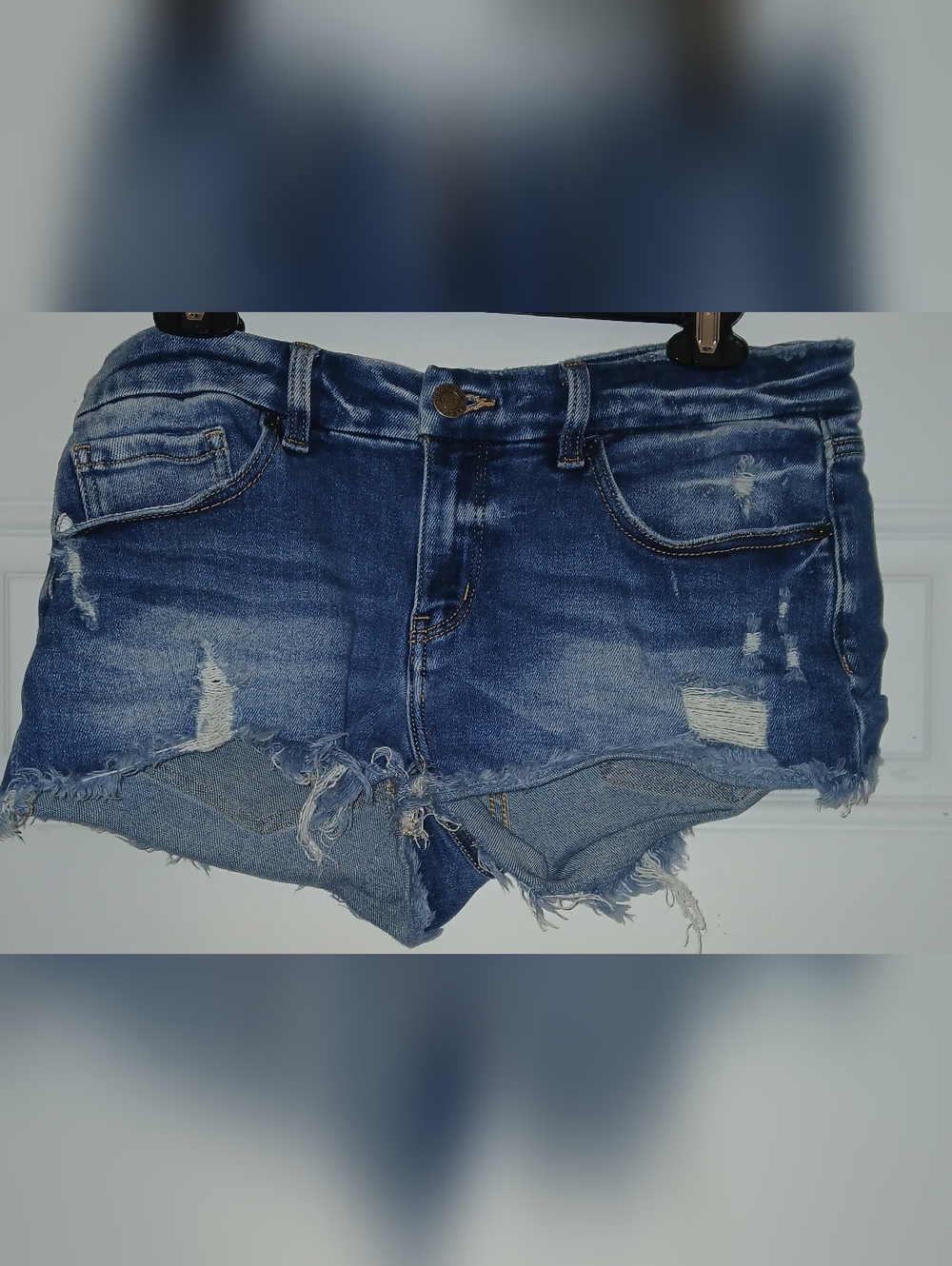 BKE Stella Denim Shorts Womens Size 30 Mid Rise Blue Distressed